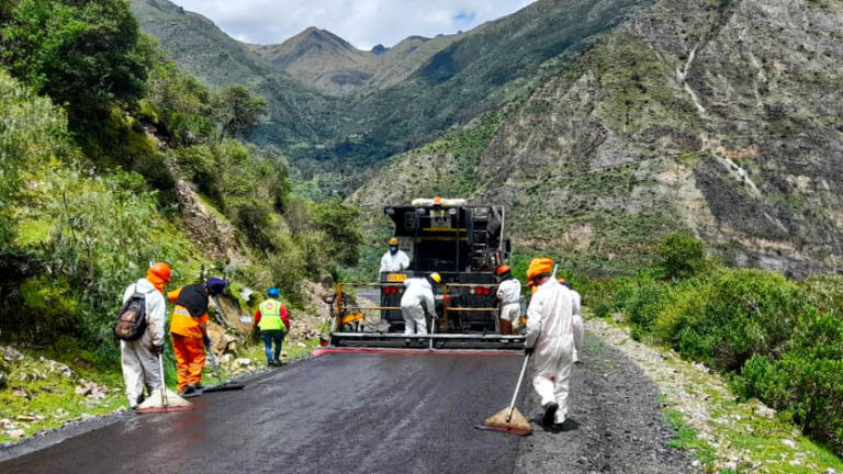 MTC pavimenta corredor vial de Apurímac para impulsar la competitividad de la región
