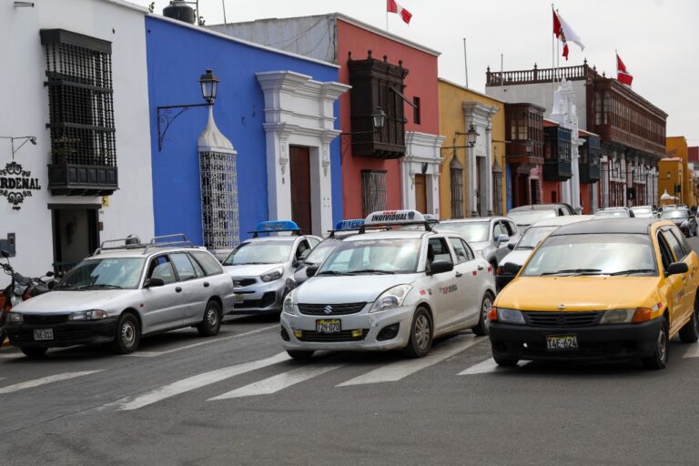 Municipalidad de Trujillo descartó eventual cambio de colores en taxis de Trujillo